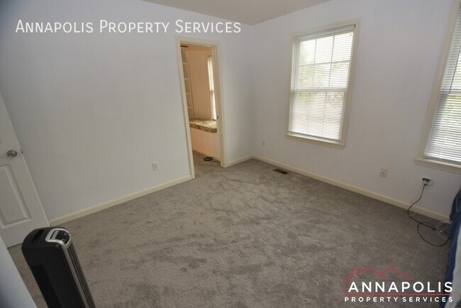 Building Photo - 307 Mainsail Dr