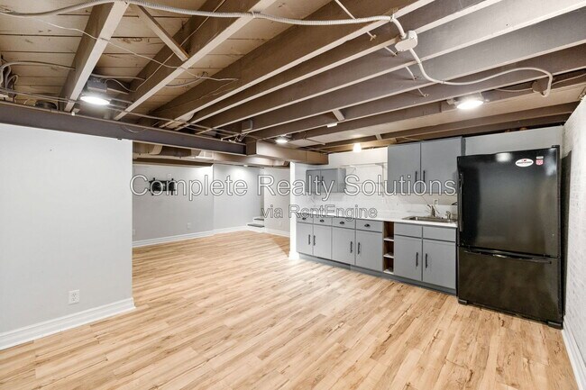 Building Photo - 8511 Florence Ave