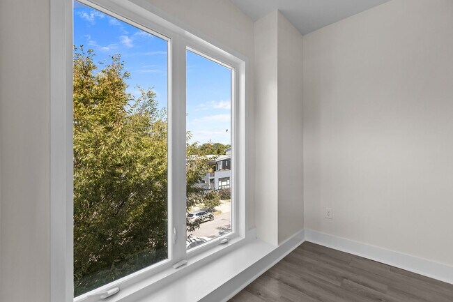 Building Photo - 516 New Bern Ave