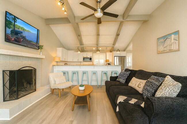 Building Photo - 152 Barksdale Ln