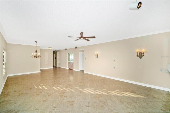 Building Photo - 7669 Fairway Woods Dr