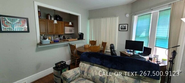 Building Photo - Great 1 bedroom available in University City.