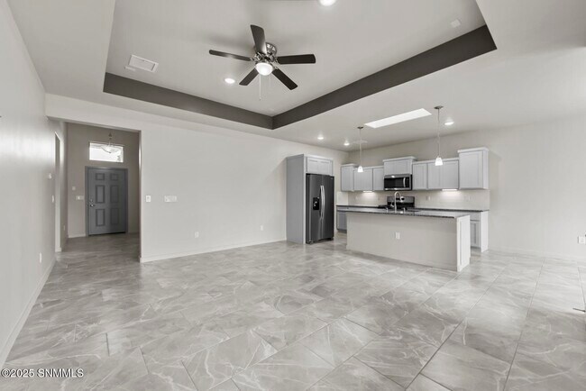 Building Photo - 3684 Springhaven Lp