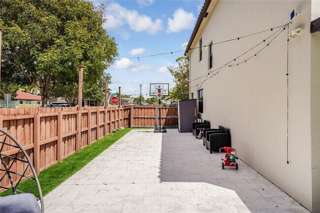 Building Photo - 15294 SW 173rd St