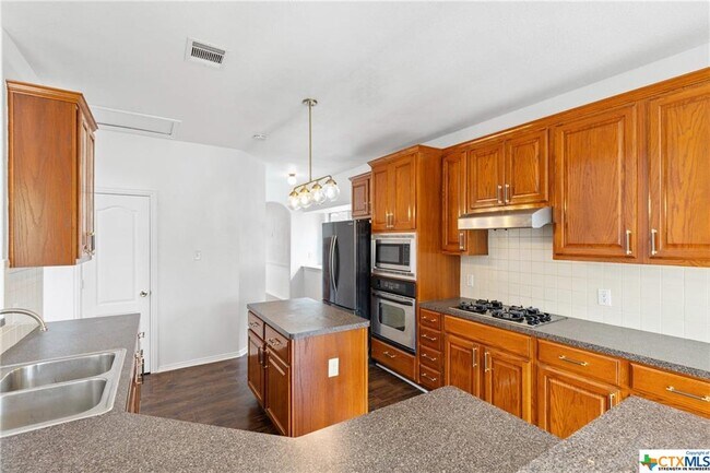 Building Photo - 156 Pecanwood S