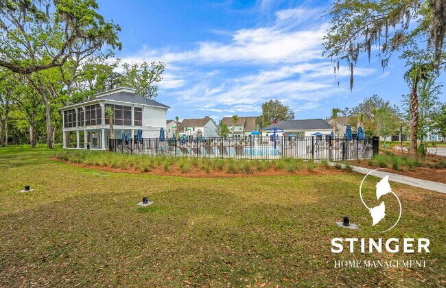 Building Photo - 1214 Danner Dr