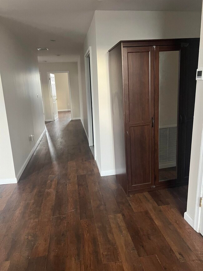 Building Photo - 3523 KENNEDY Blvd