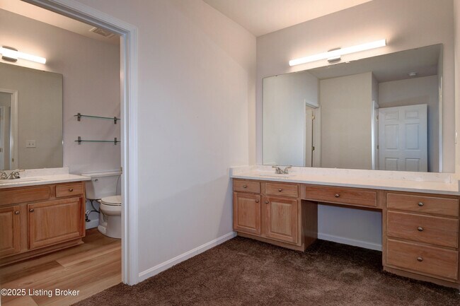 Building Photo - 5028 Ardossan Square