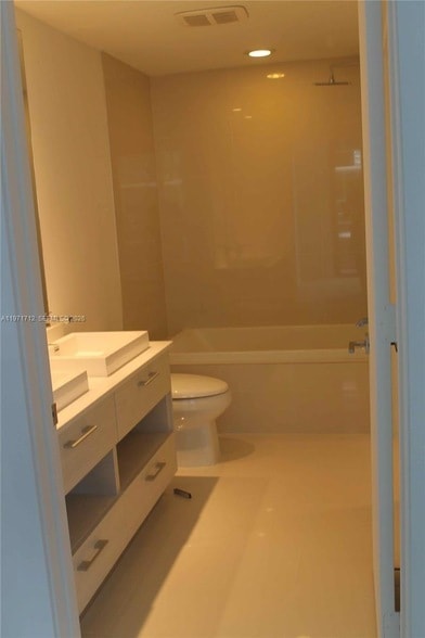 Building Photo - 45 SW 9th St