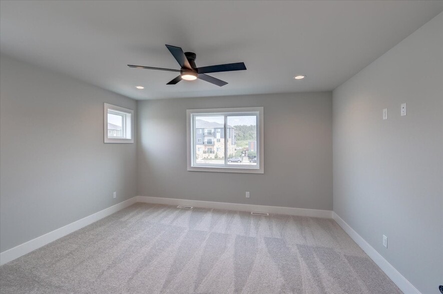 Building Photo - 4866 Suelo Rd