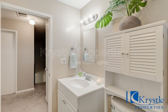 Building Photo - 138 Warwick Dr