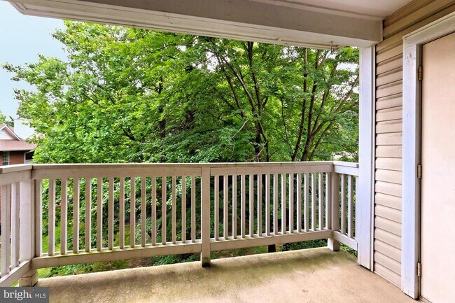 Building Photo - 1513 Lincoln Way