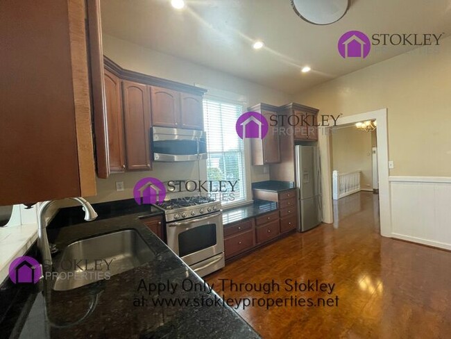 Building Photo - 3968 24th St