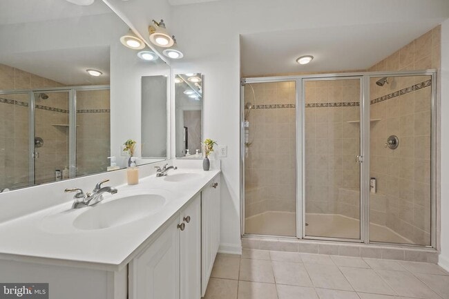 Building Photo - 589 Odendhal Ave