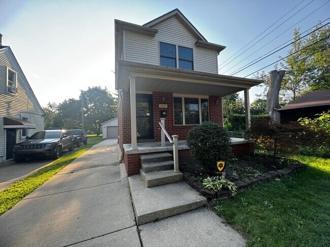 Primary Photo - 2630 Bennett St
