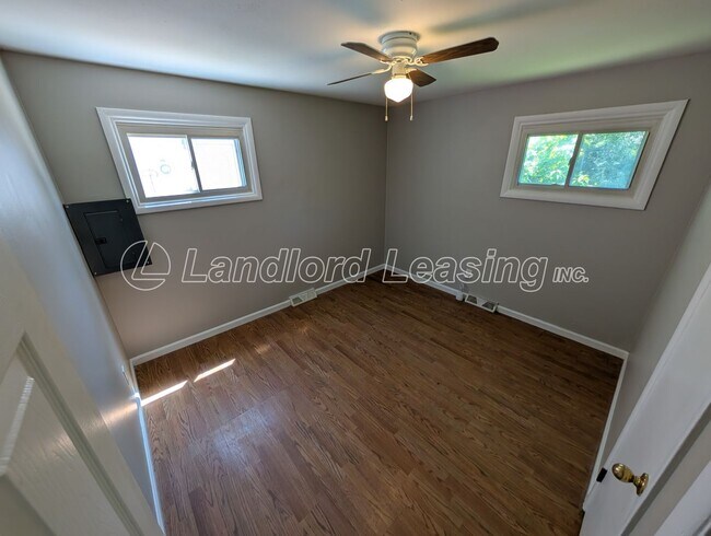 Building Photo - 4252 Belle Ave