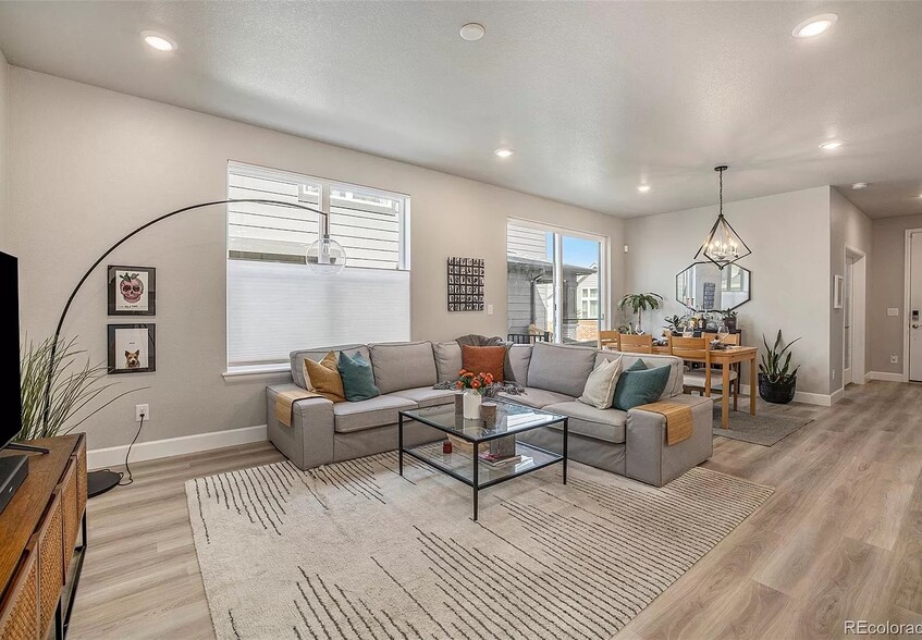 Living area - 8324 Holman St