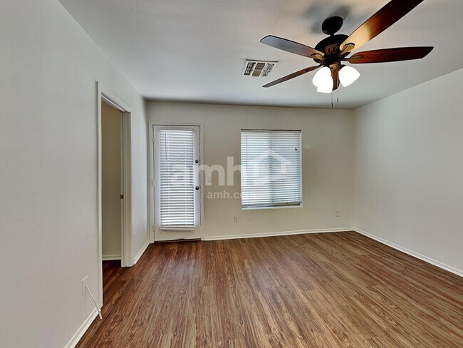 Building Photo - 7136 S 7th Ln