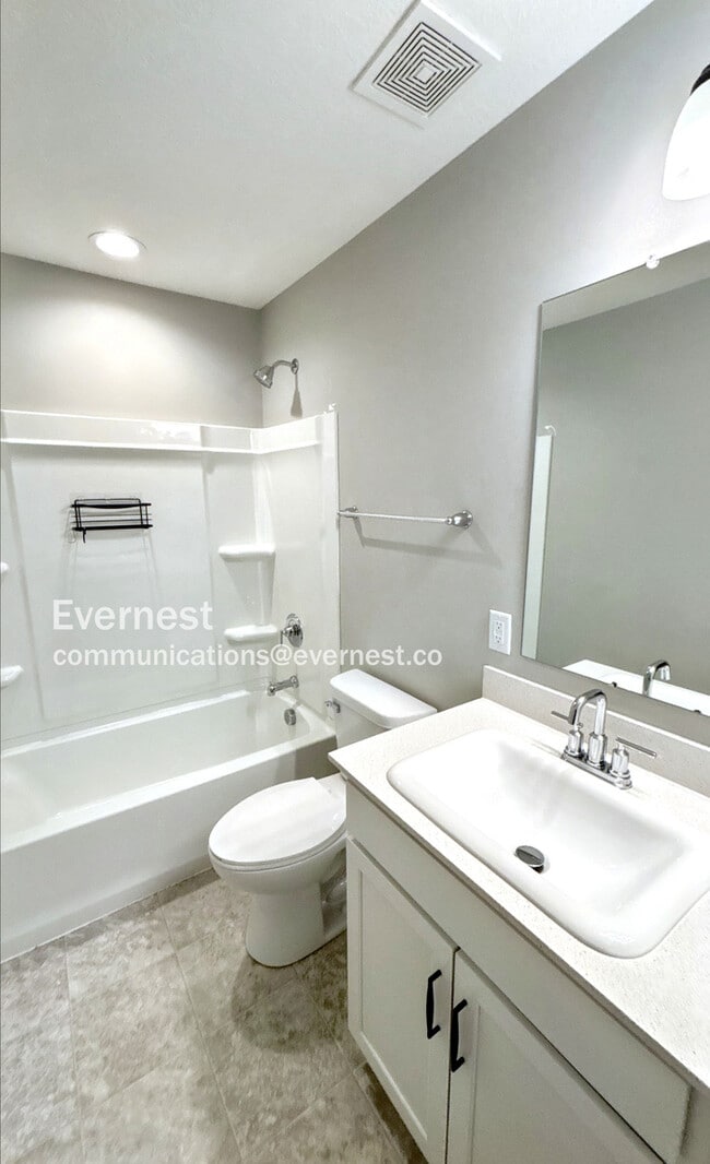 Building Photo - 6149 Jadwinn Dr