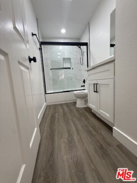 Building Photo - 621 N Bronson Ave