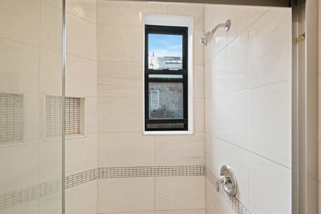 Building Photo - 14 65th St