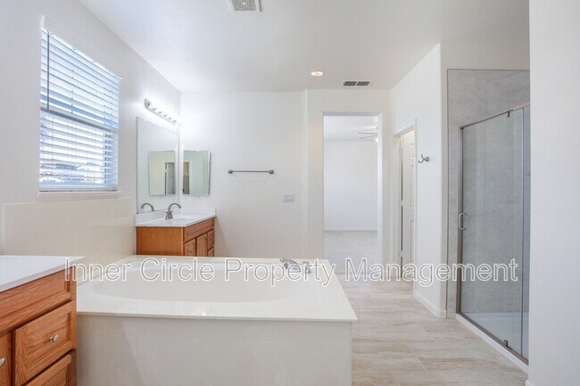 Building Photo - 5560 McFarlan Ranch Dr