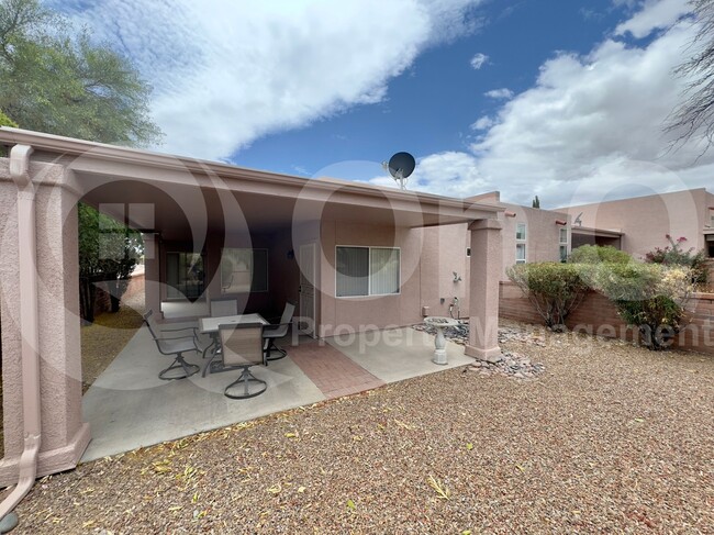 Building Photo - 1697 N Rio Yaqui