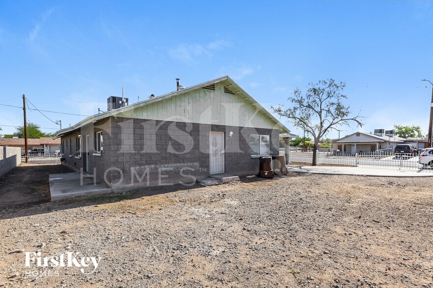 Building Photo - 11740 N 80th Dr