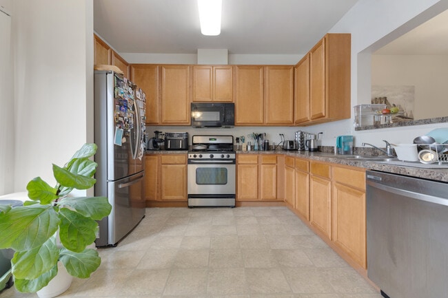Building Photo - 726 Hanbury Dr