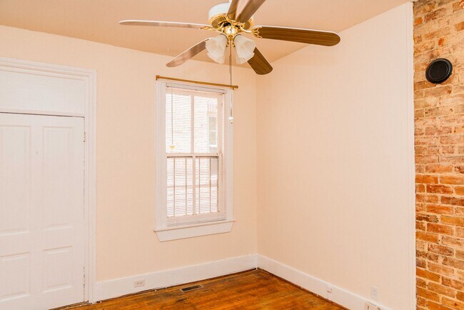 Building Photo - 1114 Grove Ave