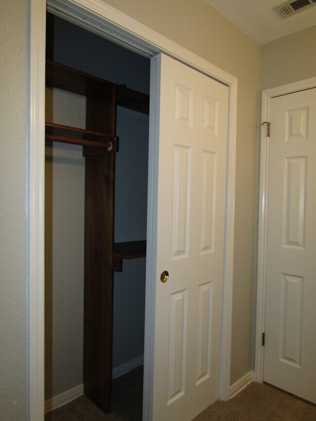 Building Photo - 10602 Cranford Ct