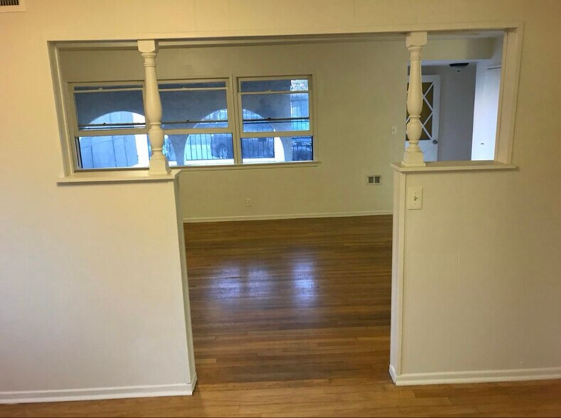 Building Photo - 10063 Faywood St