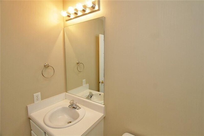 Building Photo - 4739 Autumn Rose Trail