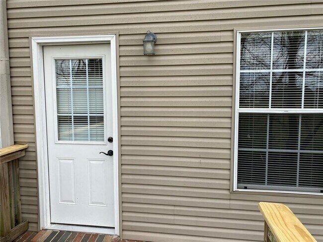 Building Photo - 3066 Memory Ln