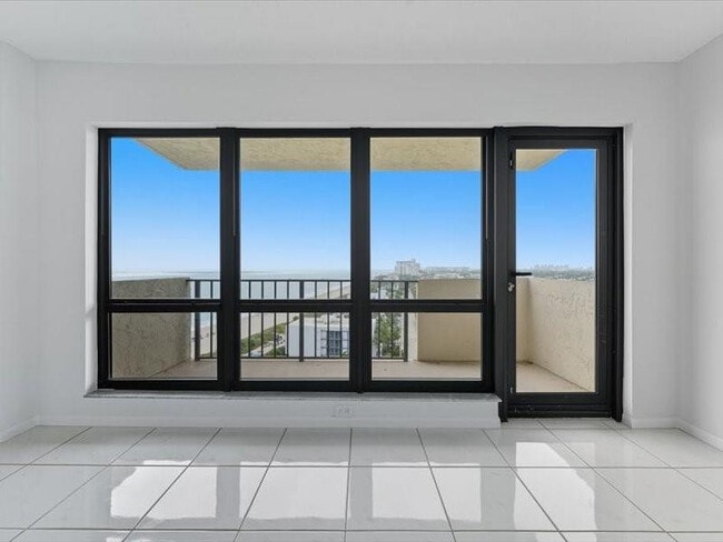 Building Photo - 4900 N Ocean Blvd