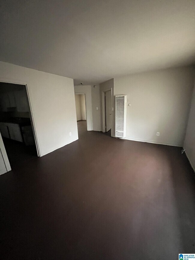 Building Photo - 1624 Pearson Ave SW