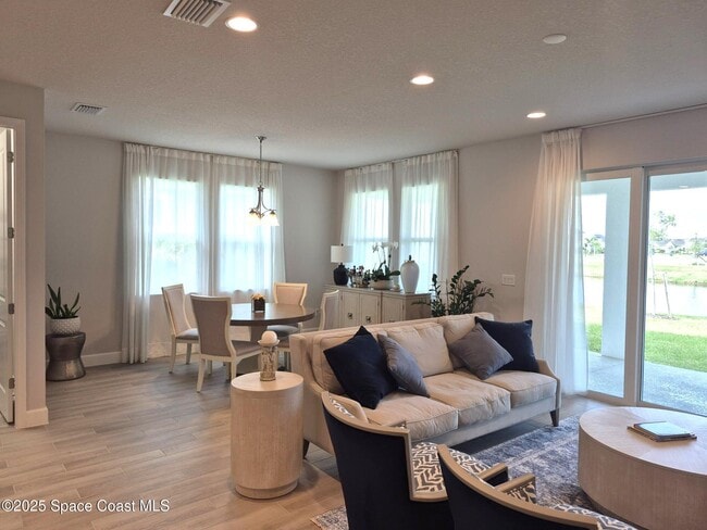 Building Photo - 2779 Pangea Cir