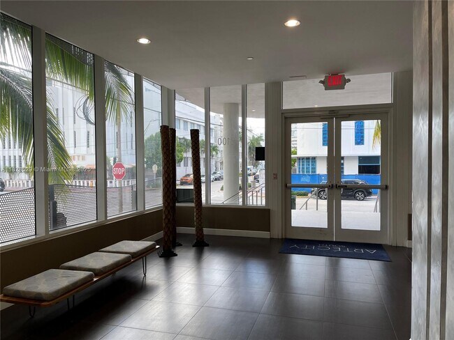 Building Photo - 2100 Park Ave