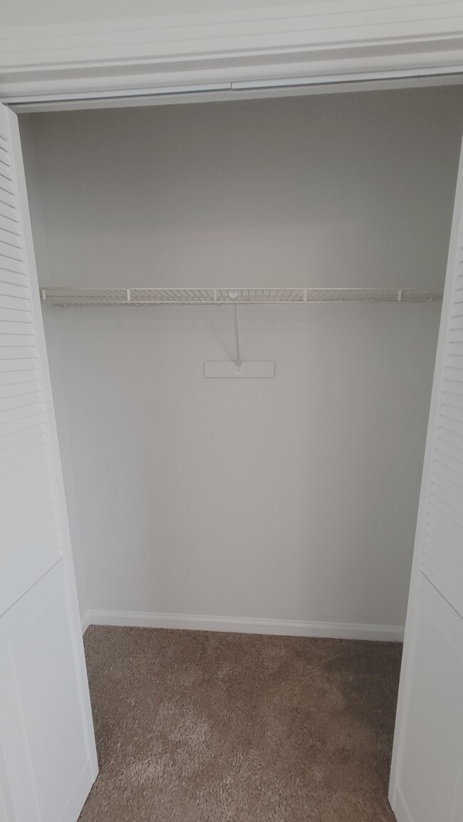 Building Photo - 301 Hickory Pl