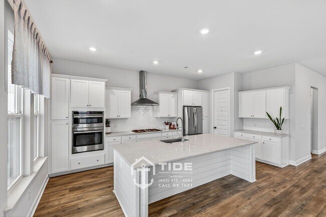 Building Photo - Private Retreat with Modern Upgrades