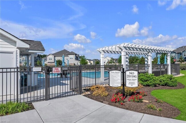 Building Photo - 1732 Dromolin Dr