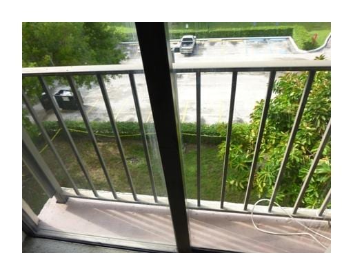 Balcony - 16919 N Bay Rd