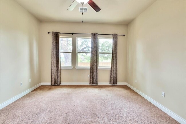 Building Photo - 15012 Iveans Way