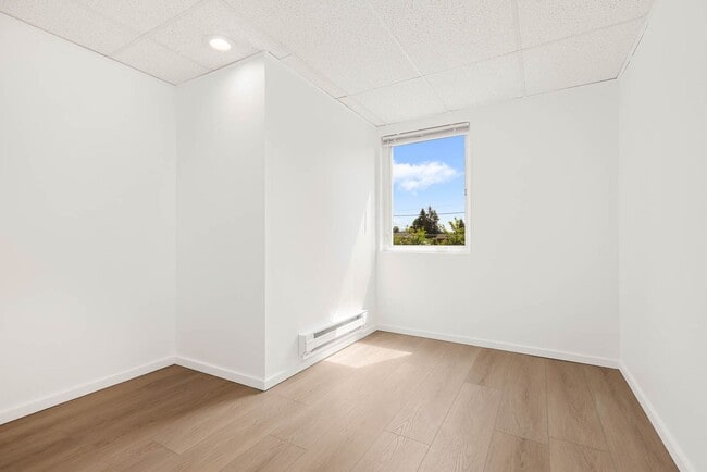 Building Photo - 16554 119th Ave SE
