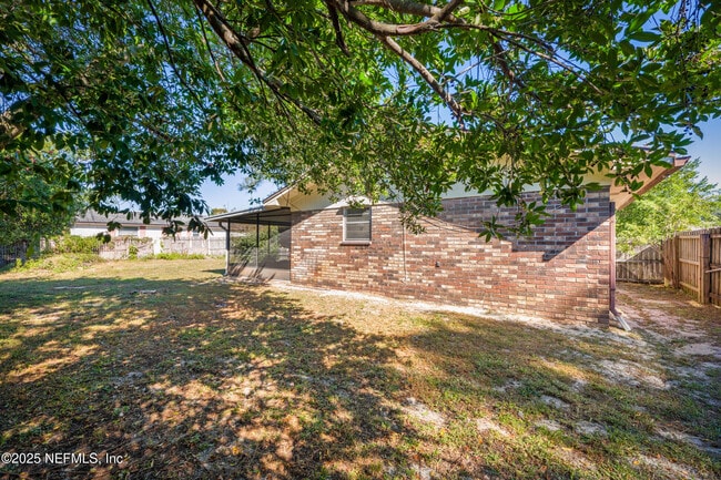 Building Photo - 2726 Winrock Dr W