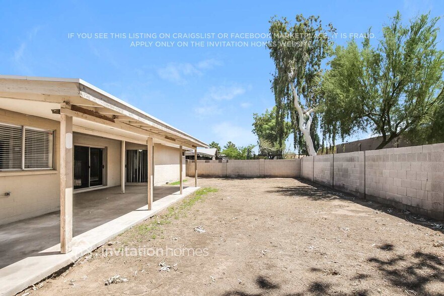 Building Photo - 7525 W Pinchot Ave