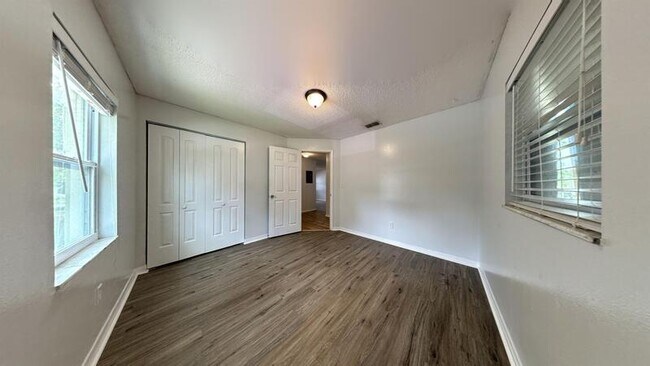 Building Photo - 6420 S Adelia Ave
