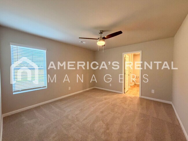 Building Photo - Modern Comfort Awaits in Mize Meadows Brand New Construction with Open Floor Plan!