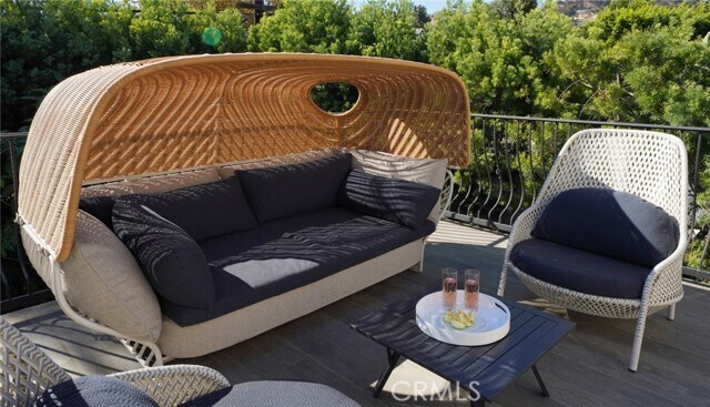 Building Photo - 1949 N Catalina St