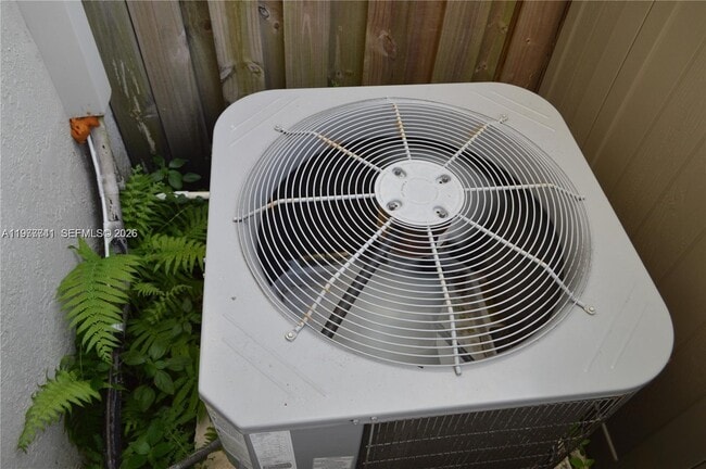 Building Photo - 1522 SE 26th Ter